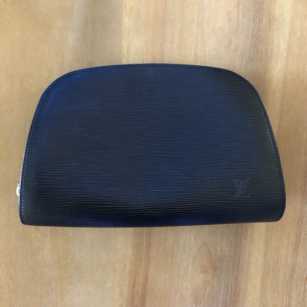 Louis Vuitton MM Dauphine clutch